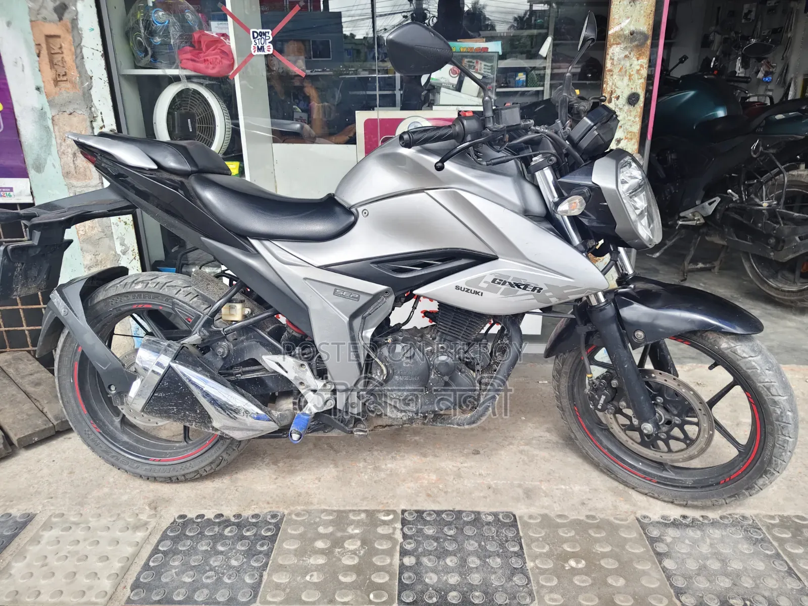 Suzuki Gixxer 2022 Gray