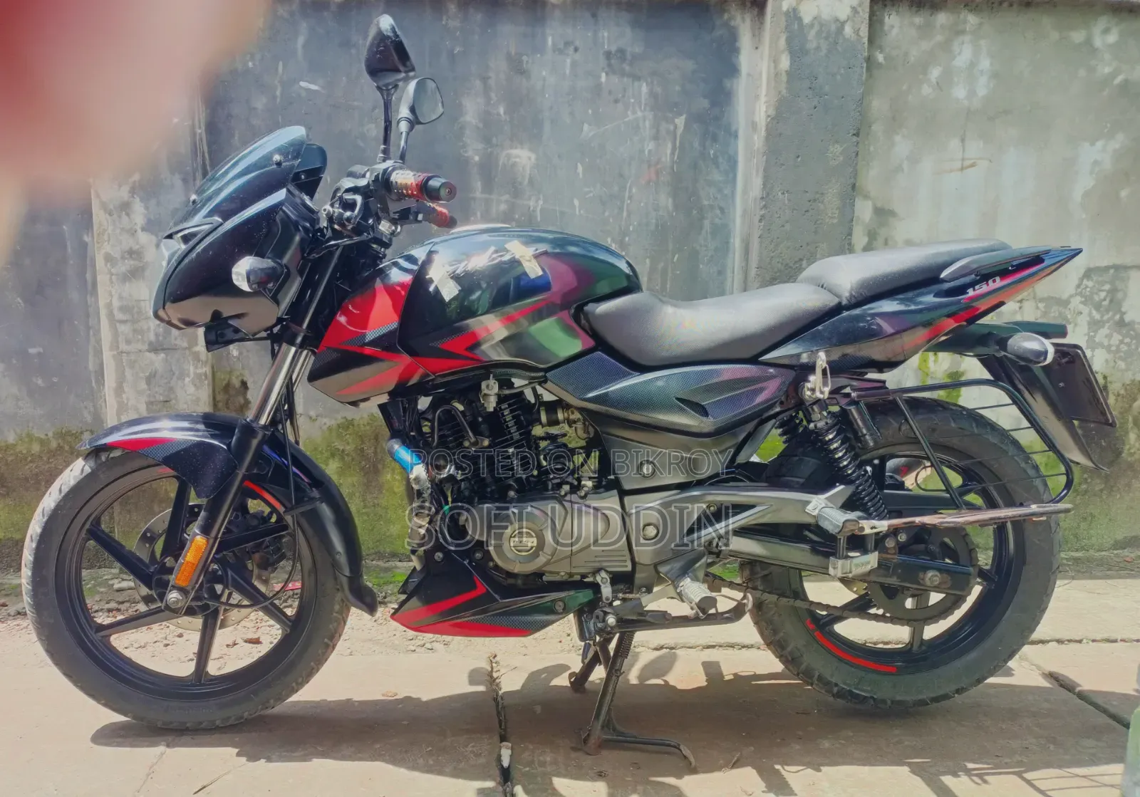 বাজাজ পালসার ১৫০ ২০২২ কালো
