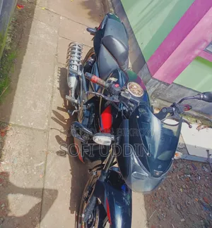 বাজাজ পালসার ১৫০ ২০২২ কালো