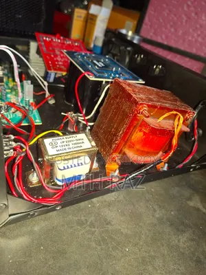 Amplifier with 12-inch speaker box