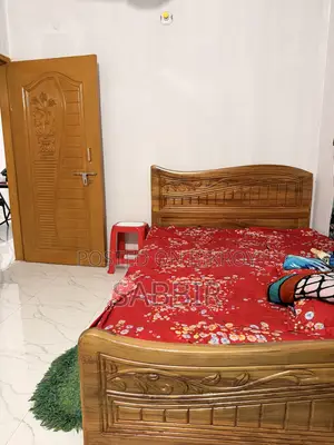 একদম নতুন বানানো খাট