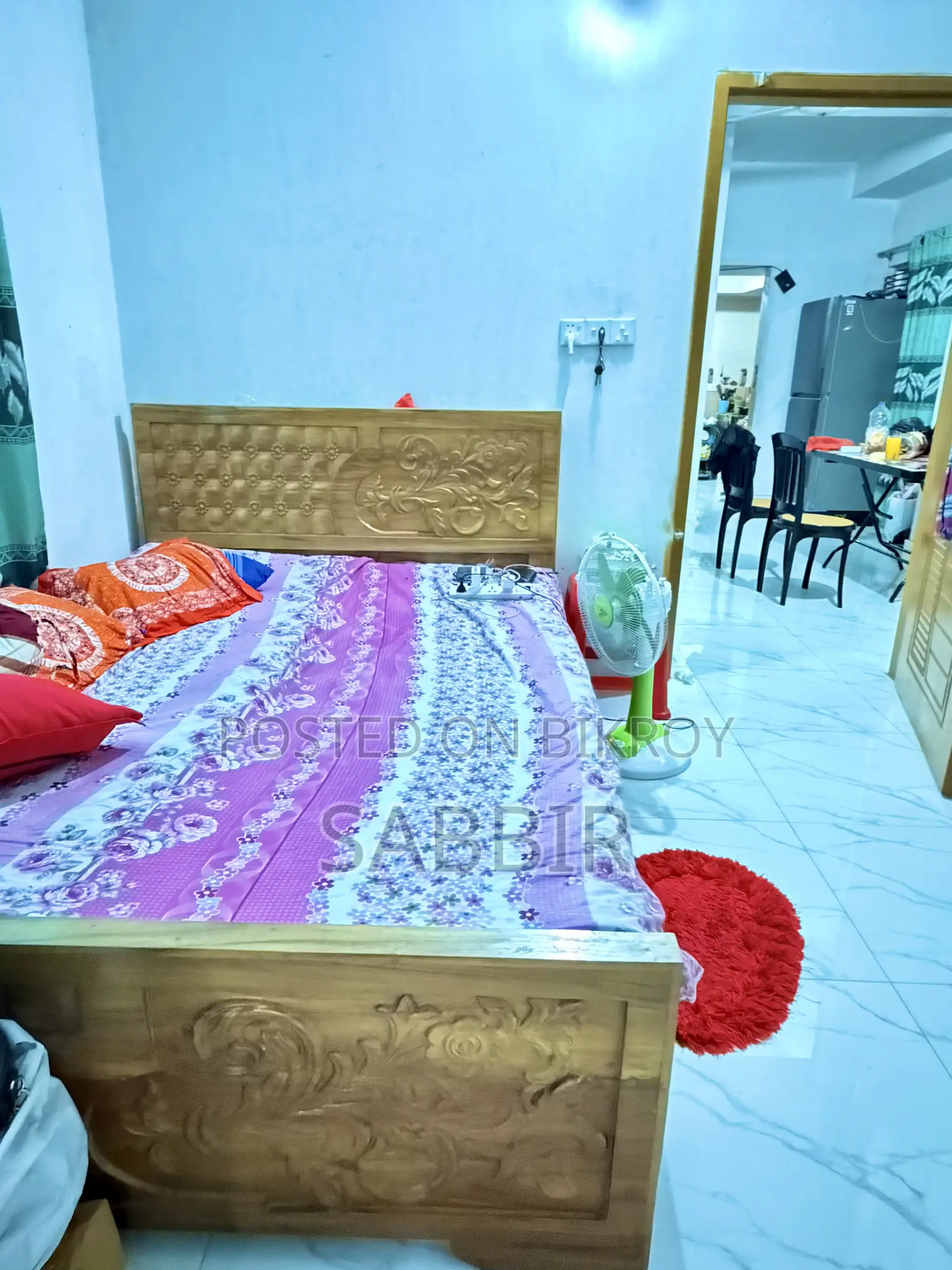 একদম নতুন বানানো খাট