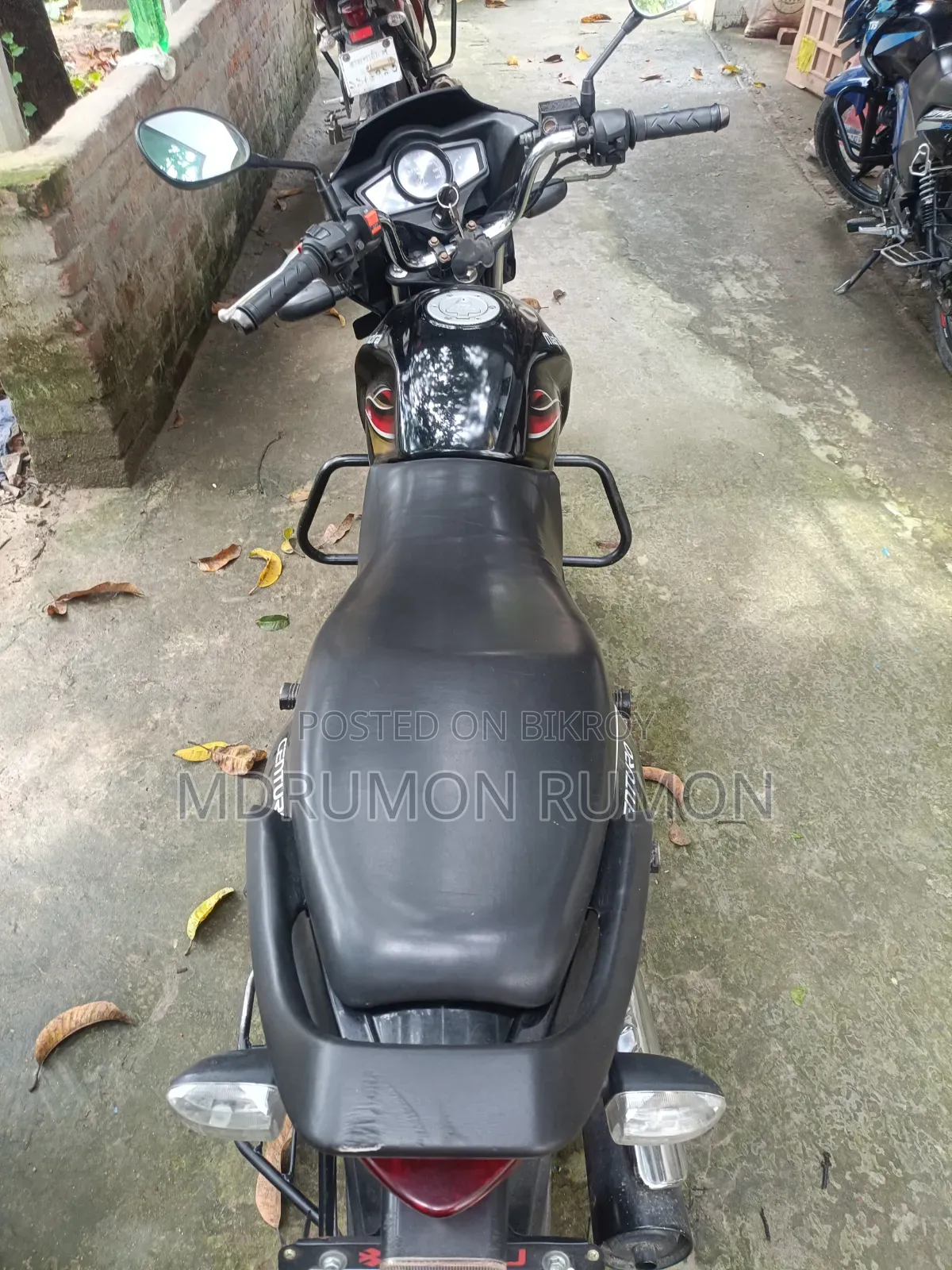 Mahindra Gusto 125 2017 Black