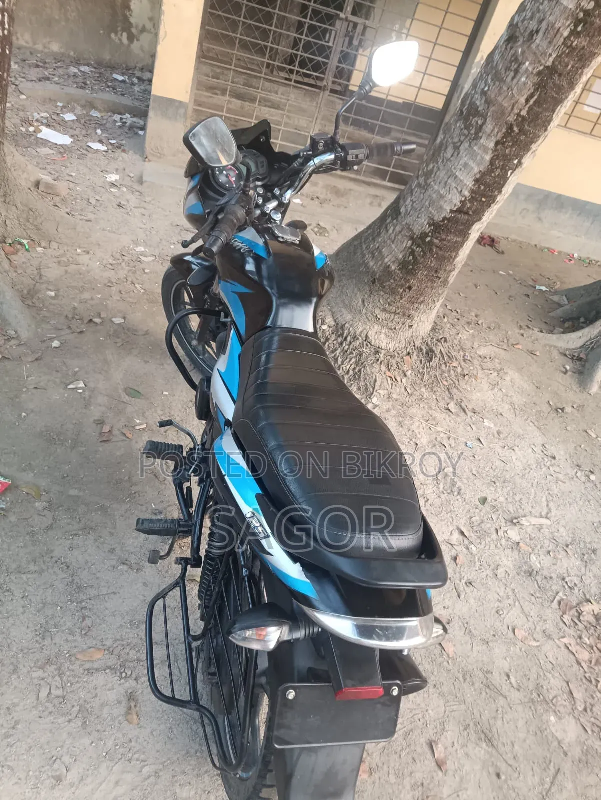 বাজাজ ডিসকভার ১২৫ ২০২২ নীল