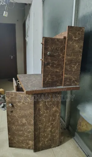 Used Shelf Reading Table
