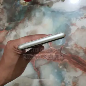 অ্যাপল আইফোন ১১ ১২৮ জিবি হোয়াইট