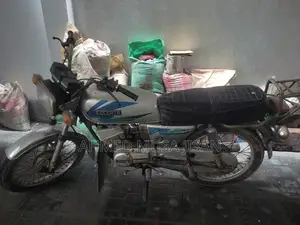 Yamaha 1990 Silver
