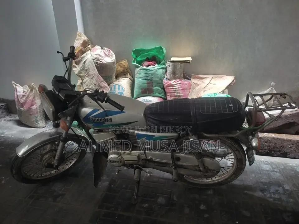 Yamaha 1990 Silver