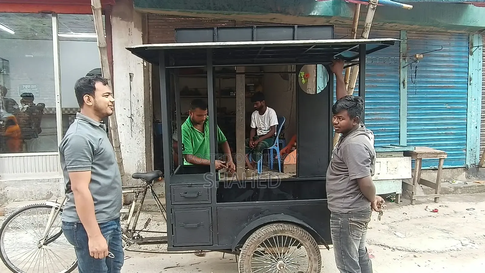 A fully ready shopping cart van will be sold on an urgent basis.