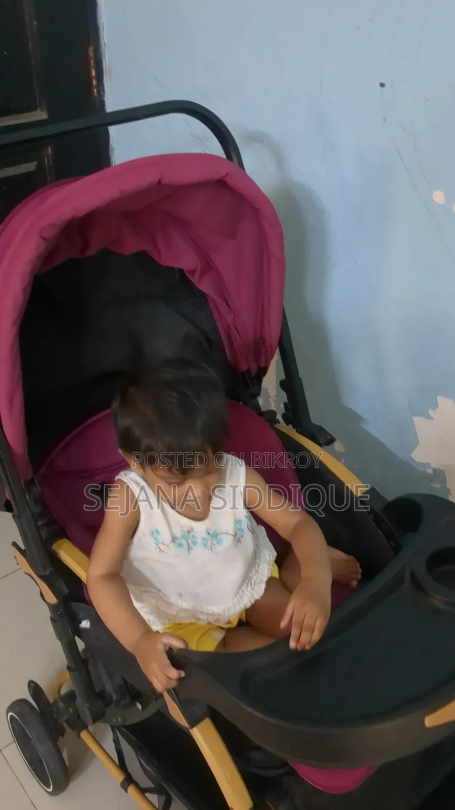 পোর্টেবল বেবি স্ট্রোলার