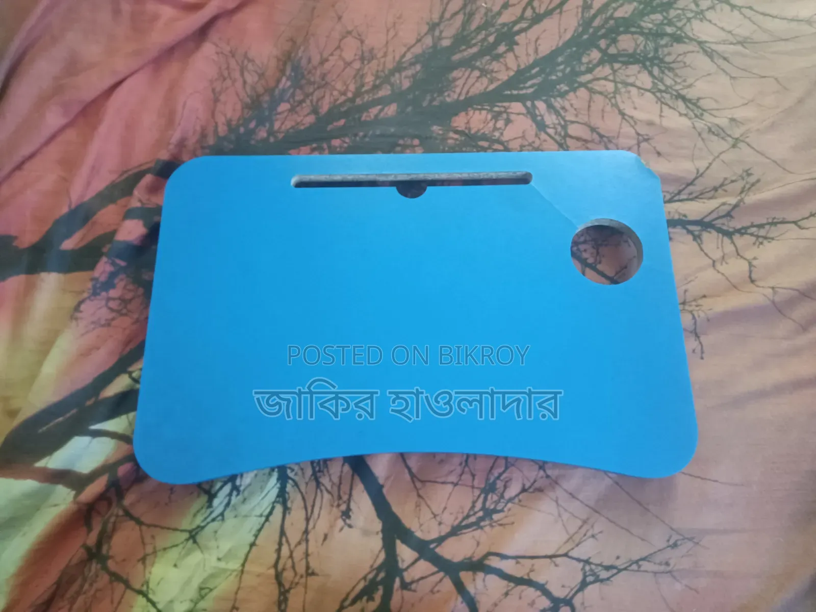 আমি বড় টেবিল কিনবো তাই বিক্রি করে দিচ্ছি