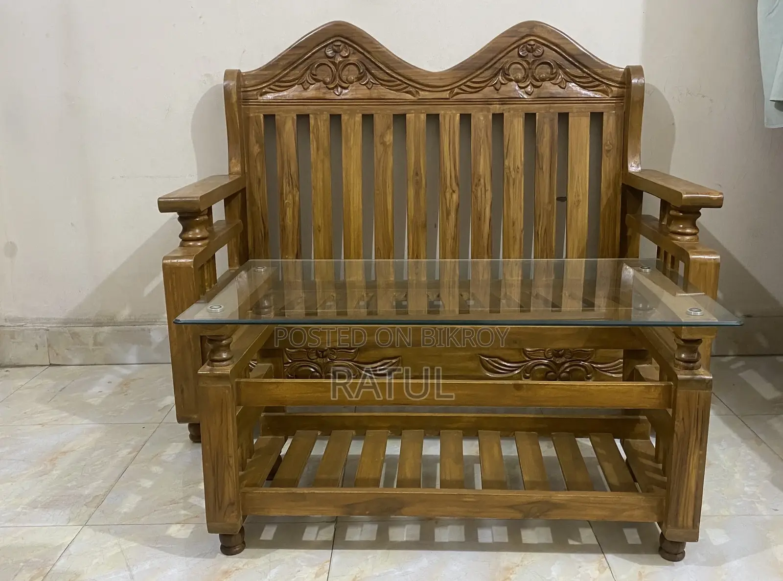 Very Good Quality 5-Seater Wooden Sofa Set for Sale