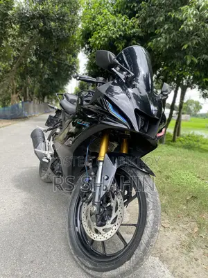Yamaha 2022 Black