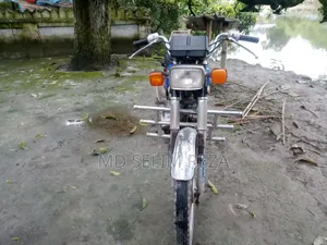 Honda XL 125 2015 Red