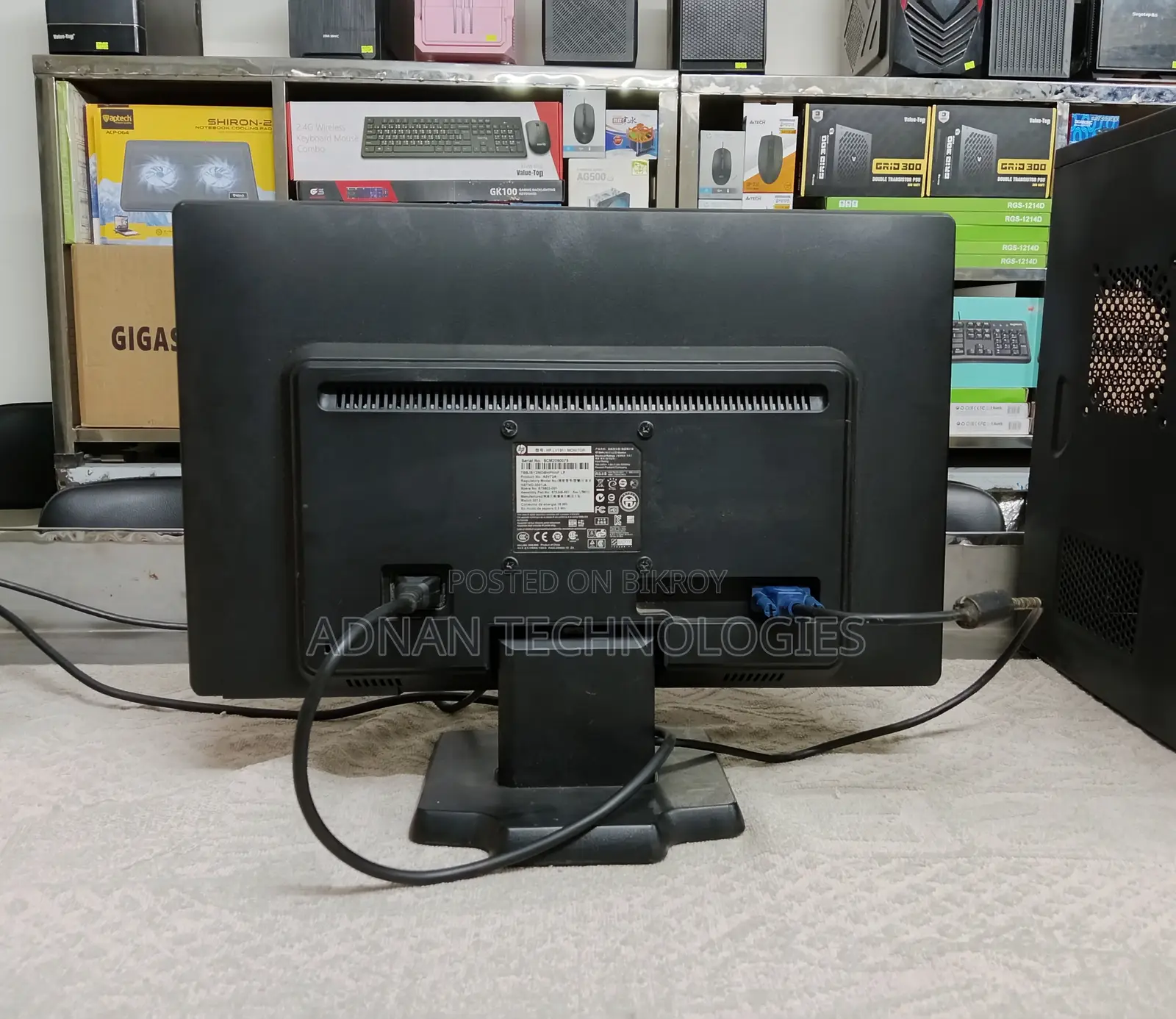 HP LV1911 19′′ LED Monitor – HD Wide Screen Display