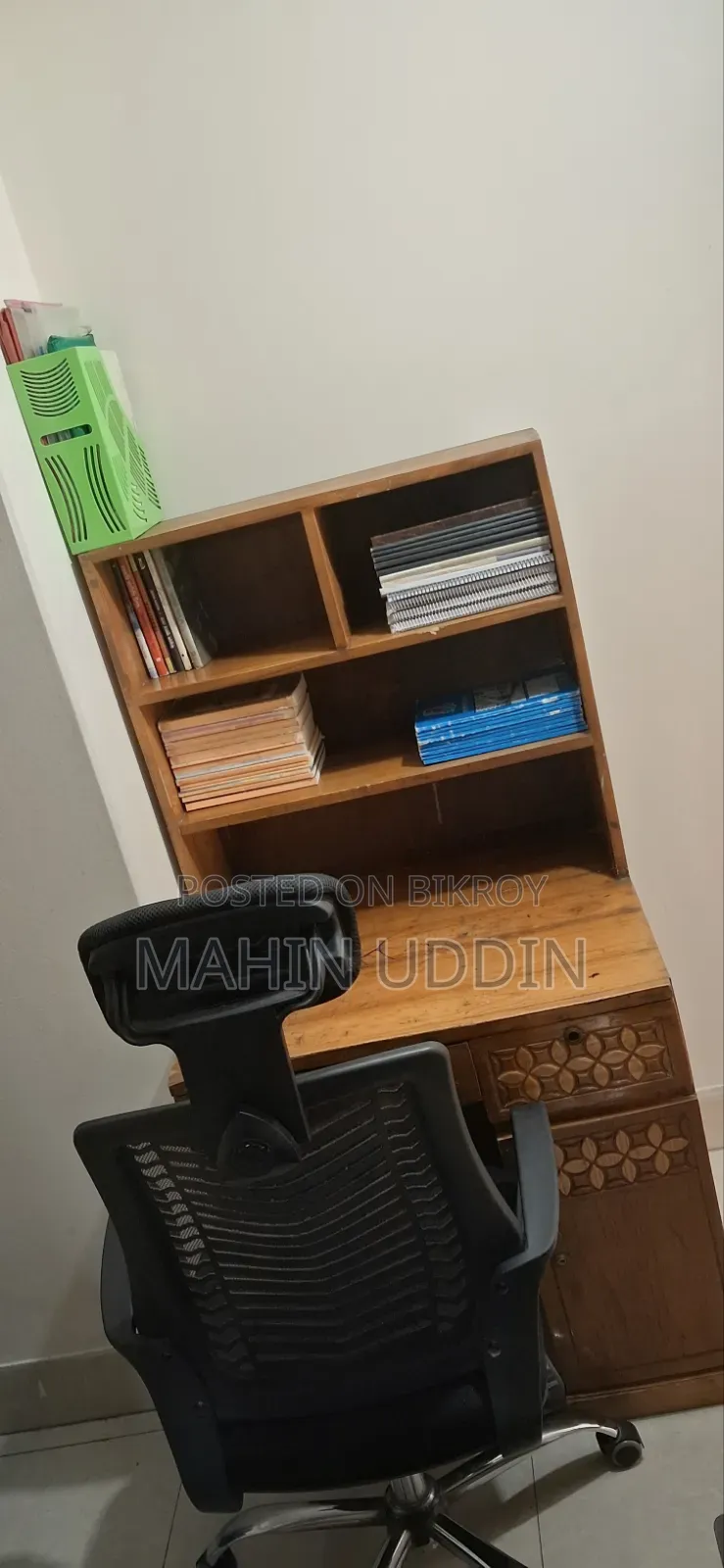 জরুরী বিক্রি মেহেগুনি কাঠের টেবিল