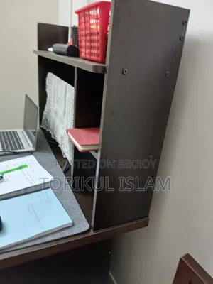 জরুরী কম্পিউটার টেবিল বিক্রি