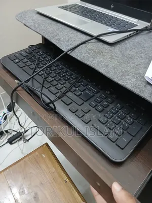 জরুরী কম্পিউটার টেবিল বিক্রি