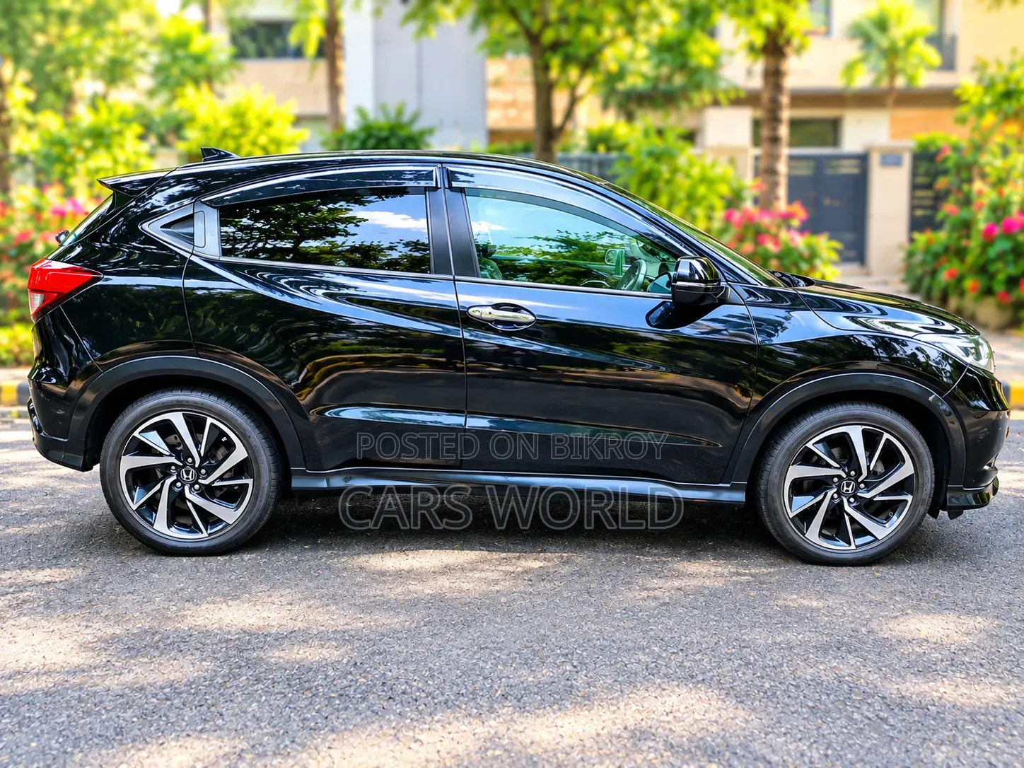 Honda Vezel 1.5 Two-Wheel Drive 2016 Black