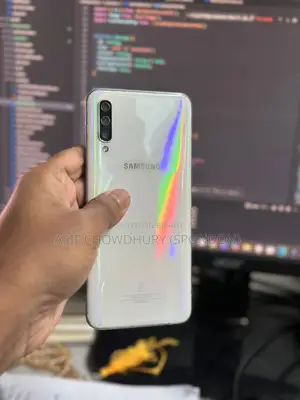 Samsung Galaxy A50 64 GB White