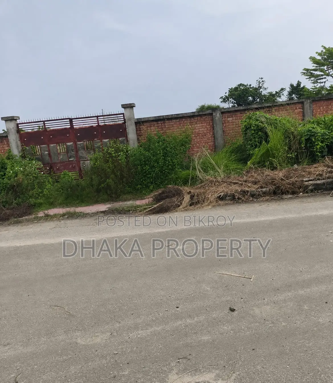 300ft Expressway 7.5 Katha East at Sector-2.