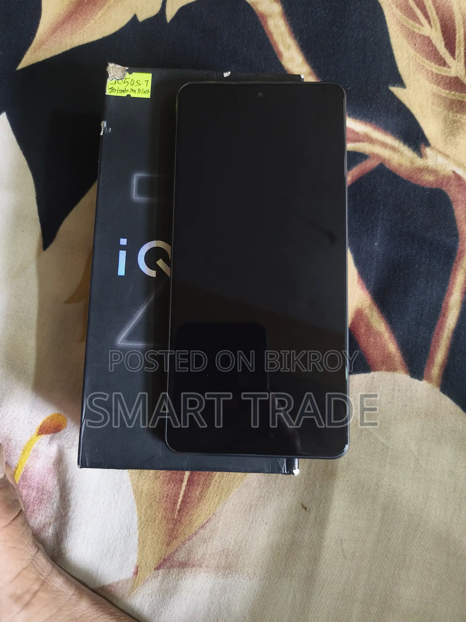 iQOO 256 GB Black