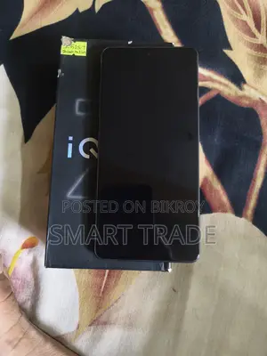 iQOO 256 GB Black