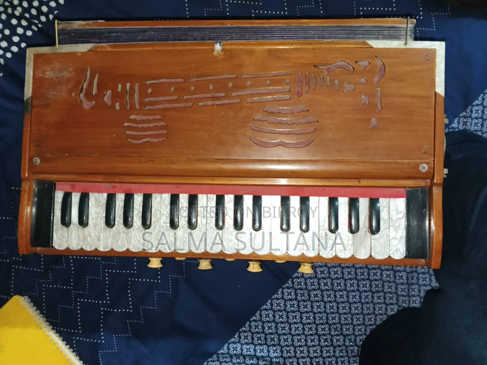 A Beautiful Harmonium for Beautiful Melodies! 
 Good Condition
