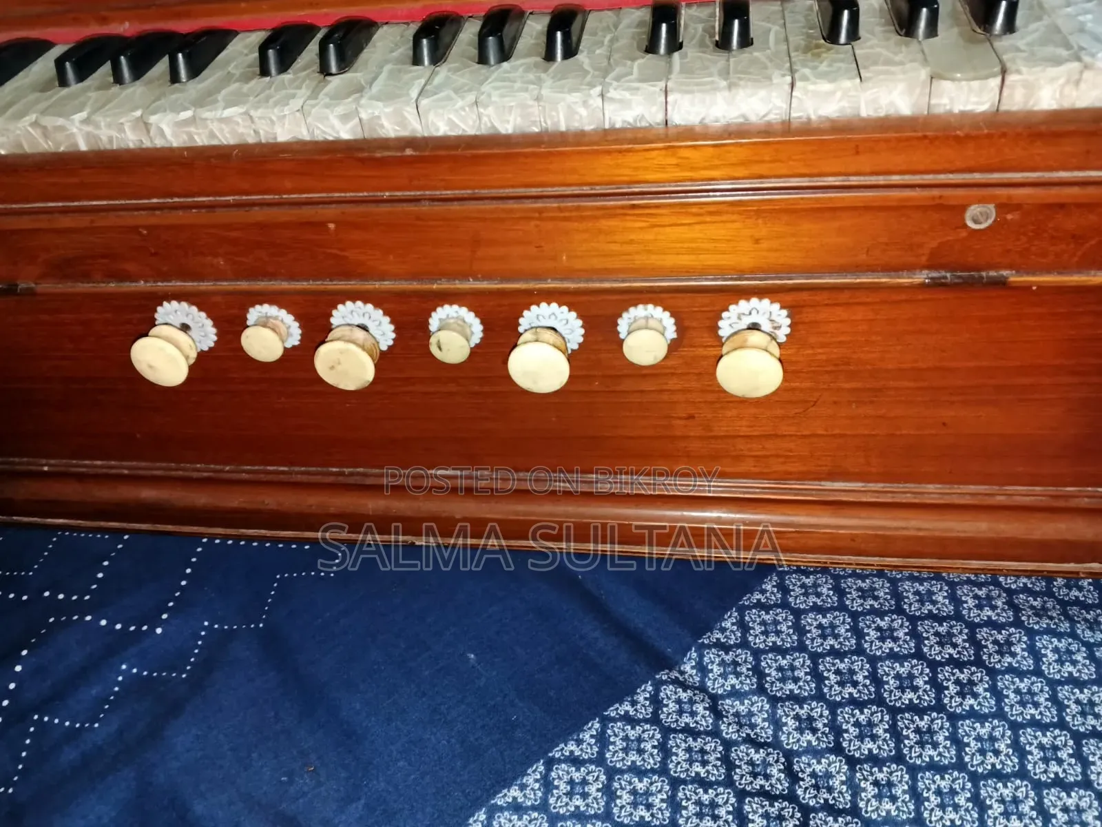 A Beautiful Harmonium for Beautiful Melodies! 
 Good Condition
