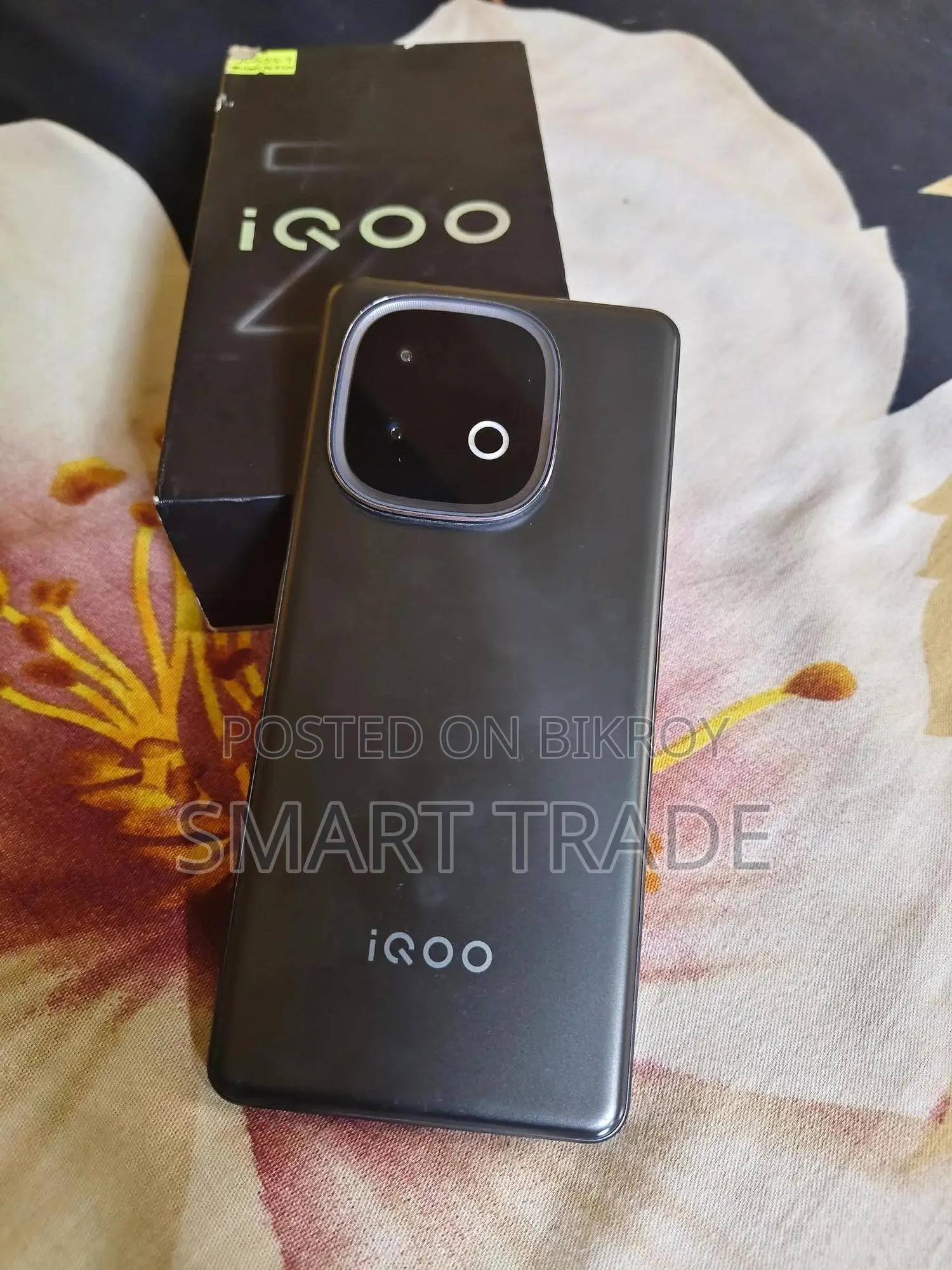 iQOO 256 GB Black