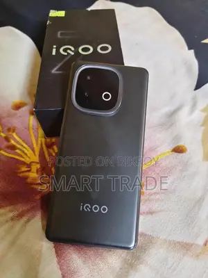 iQOO 256 GB Black