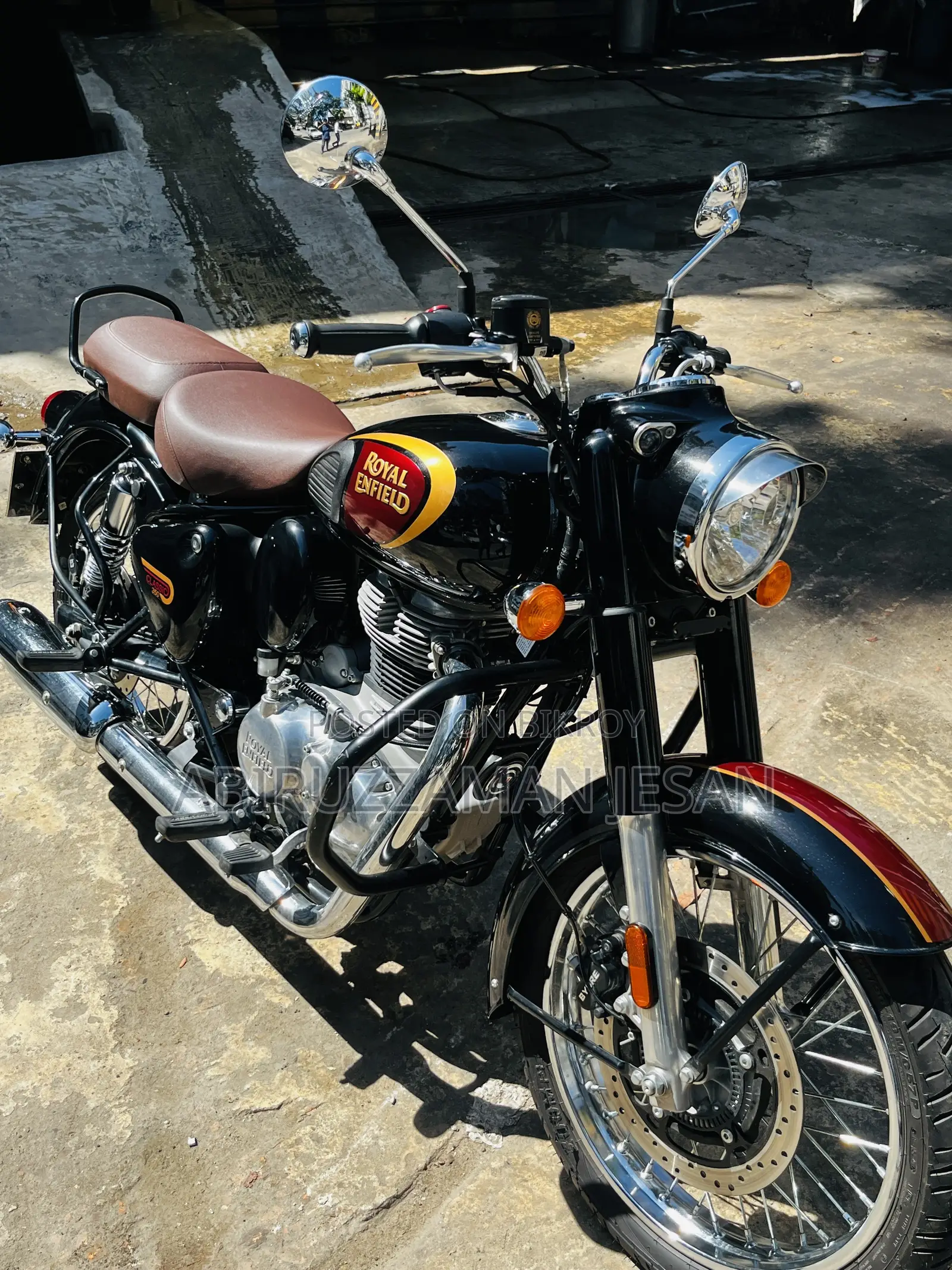 Royal Motorcycle 2025 Black