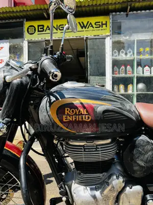 Royal Motorcycle 2025 Black