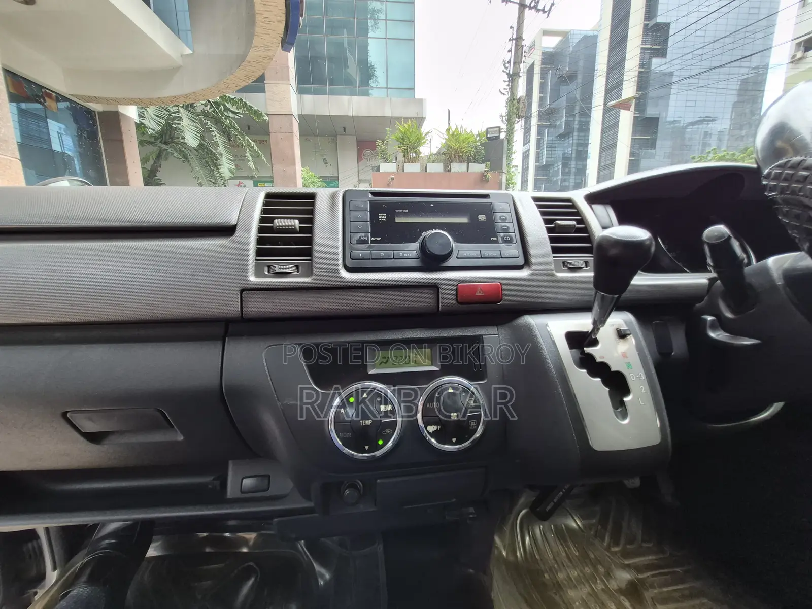 Toyota Grand HiAce 2002 Silver