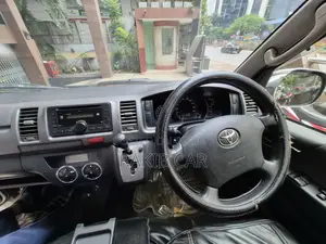 Toyota Grand HiAce 2002 Silver