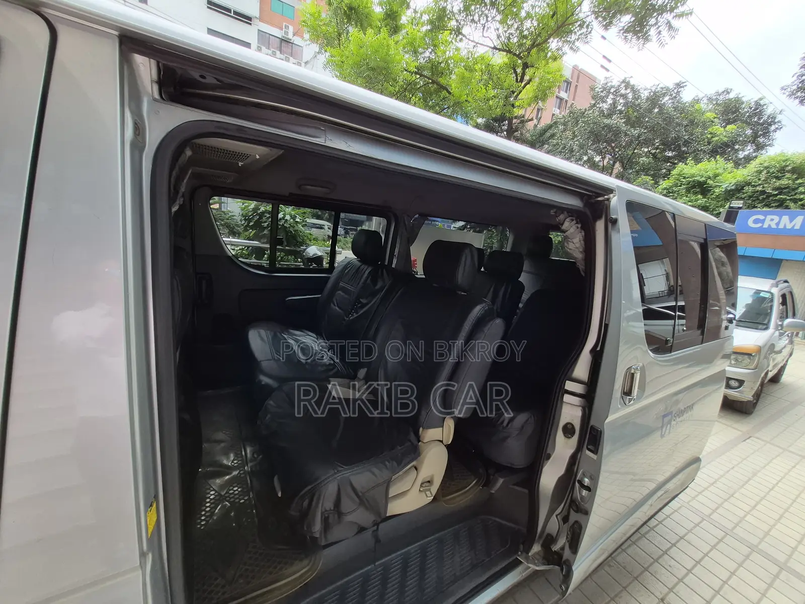 Toyota Grand HiAce 2002 Silver