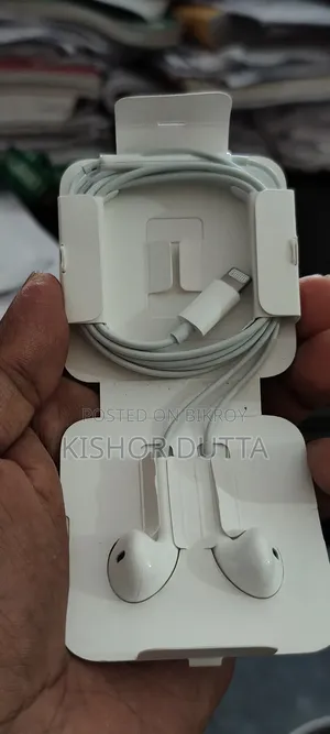 Apple EarPods With Lightning Connector