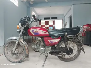 দায়াং ডিওয়াই১২৫-২৮ ২০০৮ রেড