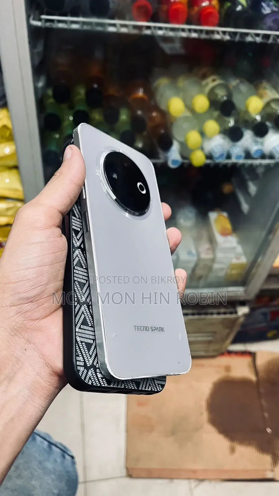 টেকনো স্পার্ক ৩০সি ১২৮ জিবি হোয়াইট