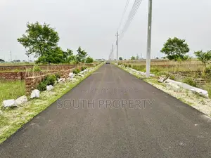 M Block 4+4=8 Katha South Facing Plot at Bashundhara R/A Urgent Sale
