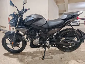 Hero Xtreme 125R 2025 Black
