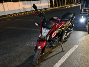 সুজুকি জিক্সার ২০২২