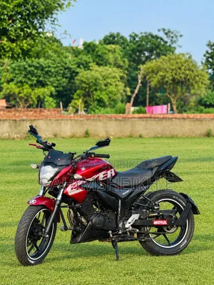 সুজুকি জিক্সার ২০২২