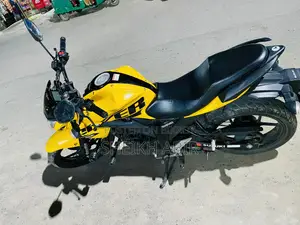 Suzuki Gixxer 2024 Yellow