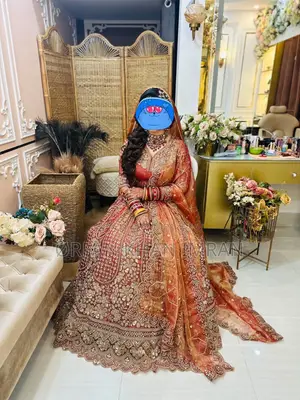 ইন্ডিয়ান ক্যাটওয়াক লেহেঙ্গা