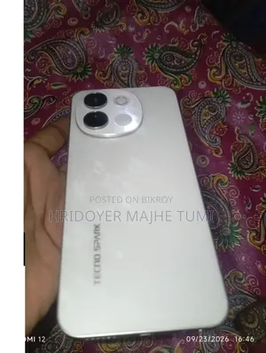 Tecno Spark 30 256 GB Silver