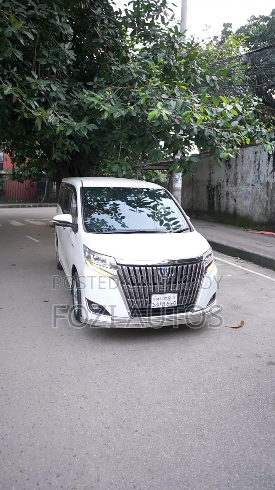 Toyota Esquire 1.8 Front-Wheel Drive Hybrid (7 Seater) 2019 Pearl