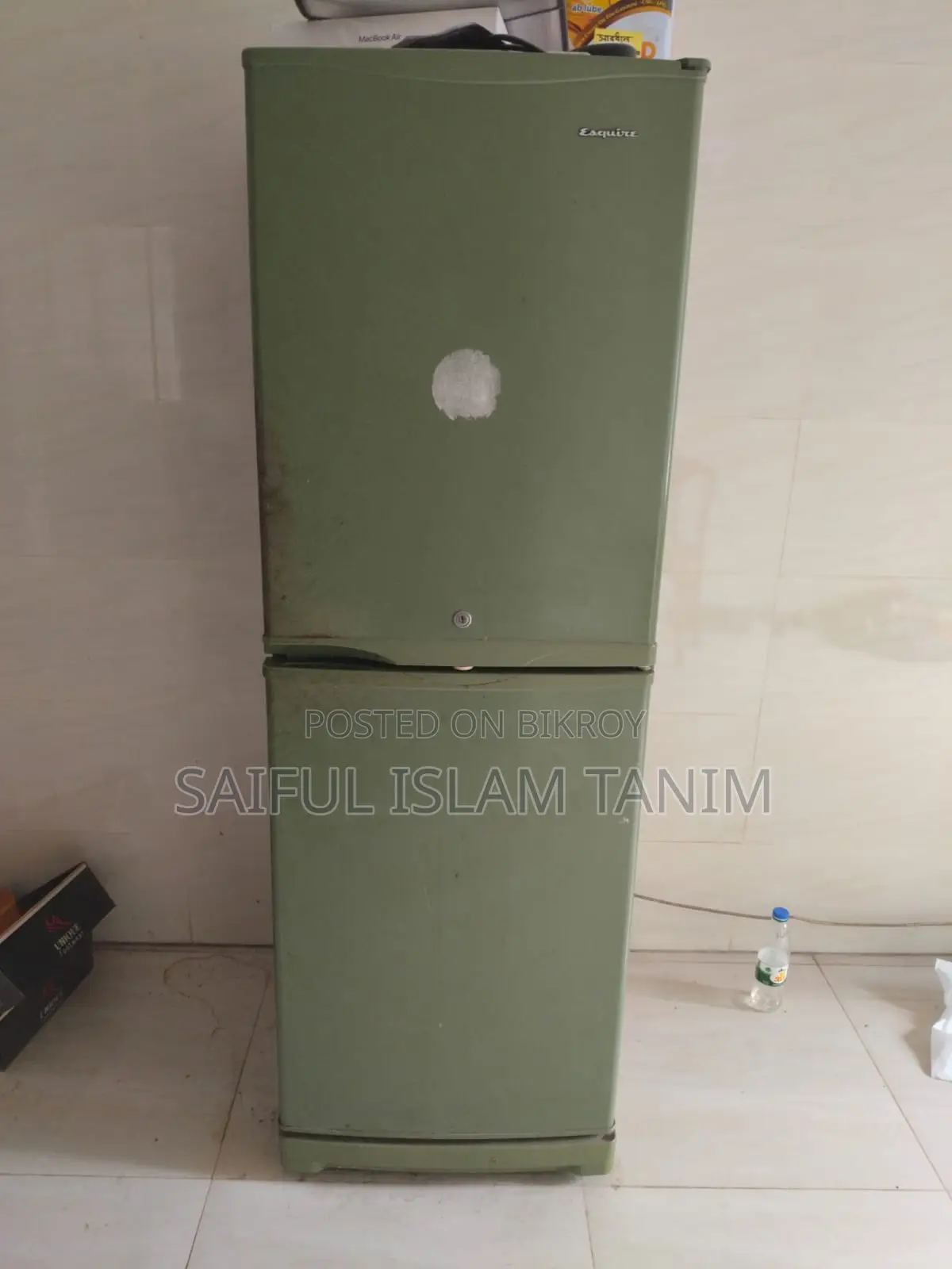 Esquire ডাবল ডোর ফ্রিজ – আনুমানিক ২৮০ লিটার+ সম্পূর্ণ সচল