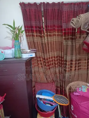 পর্দা পাঁচ পিচ।