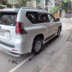 Toyota Land Cruiser Prado 2017 Pearl